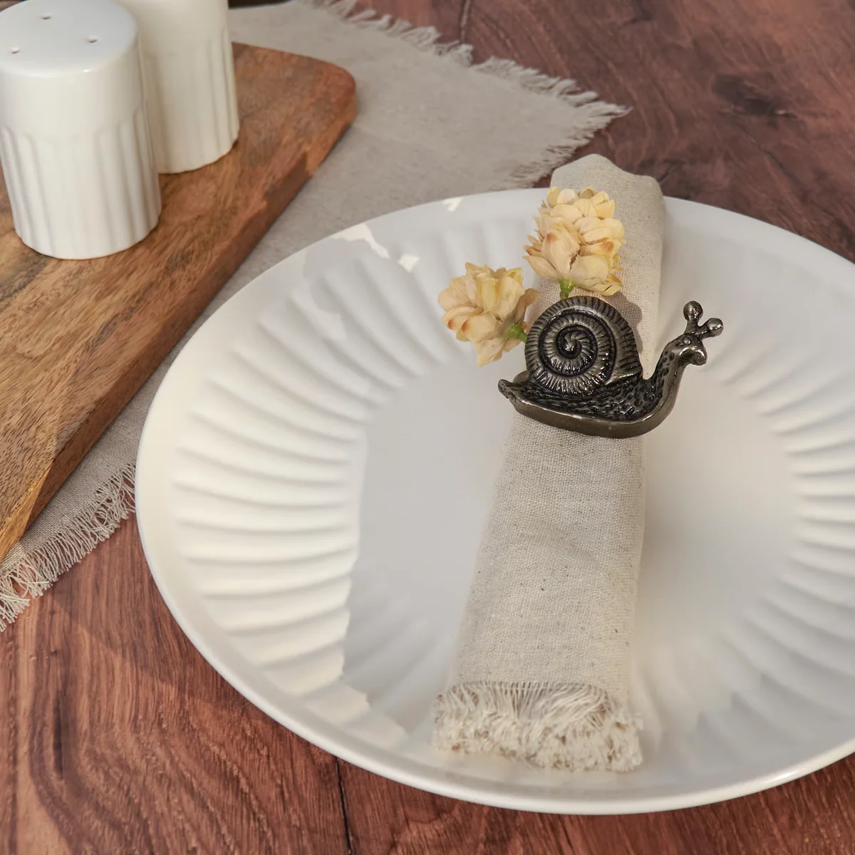 💵 $5.00 FRIDAY DEAL! Snail Metal Napkin Ring - Image 3