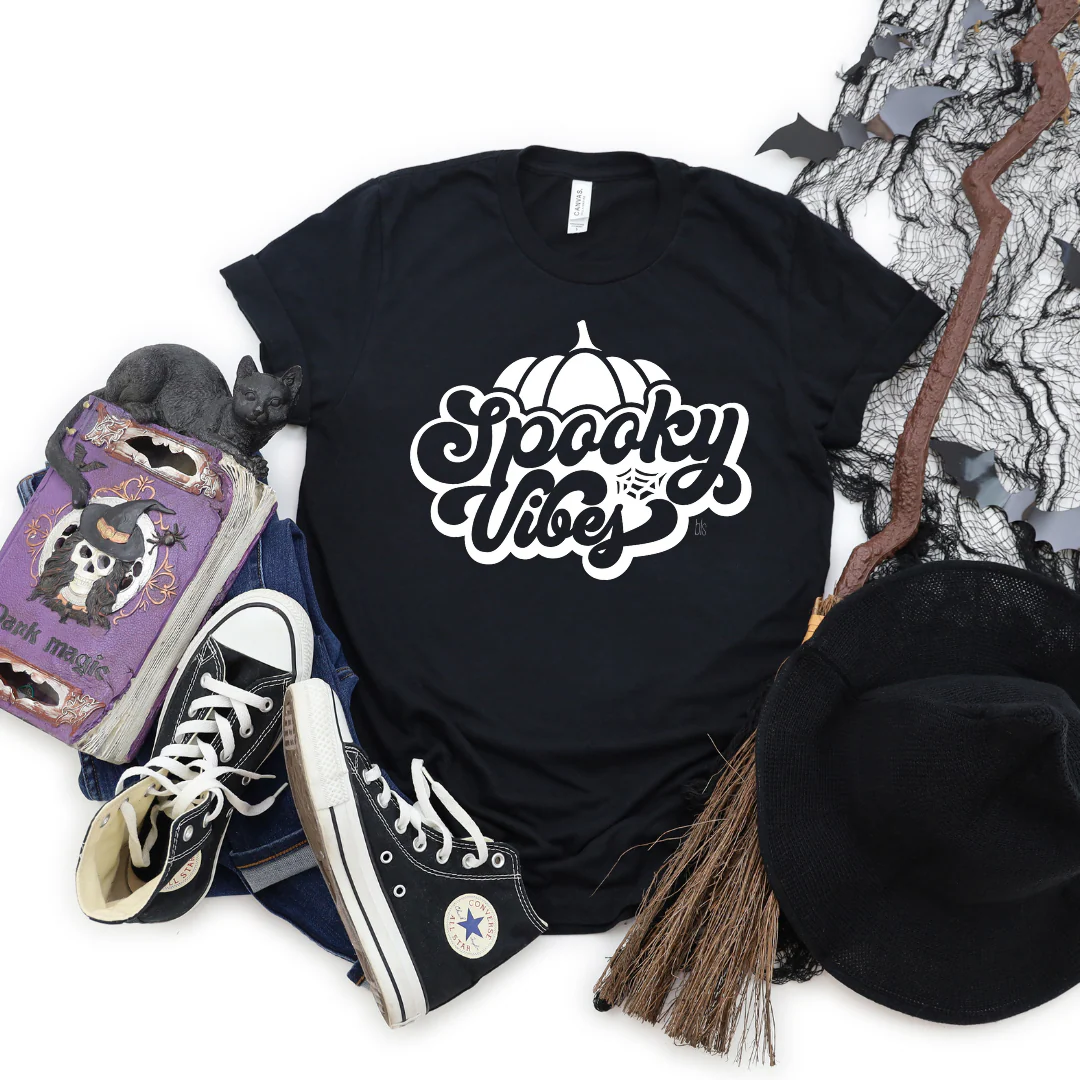 💙 Spooky Vibes Retro Halloween T-Shirt - Image 2