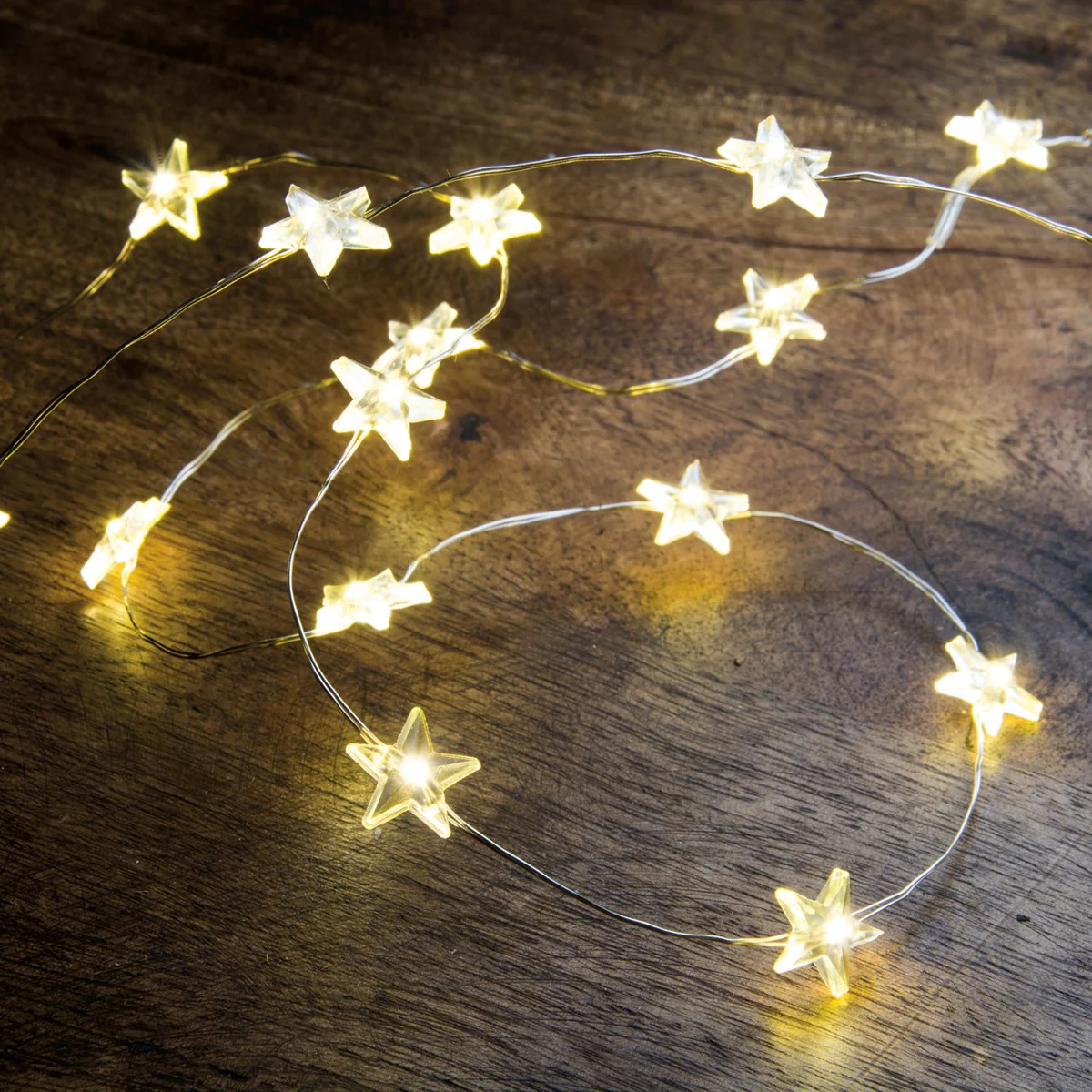 Star Shaped Wire Light 20 Light Strand Battery Powered