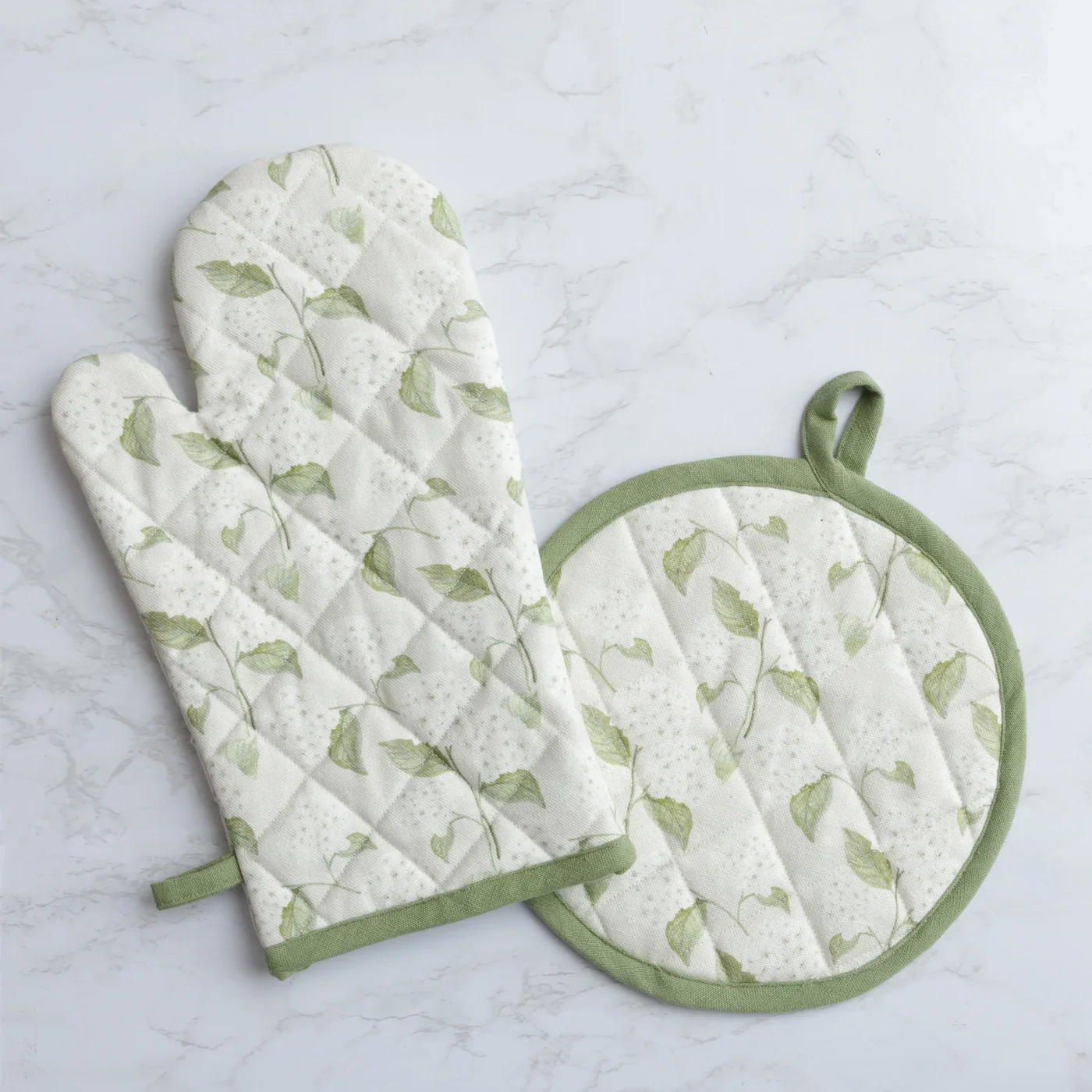 White Hydrangea Oven Mitt And Pot Holder