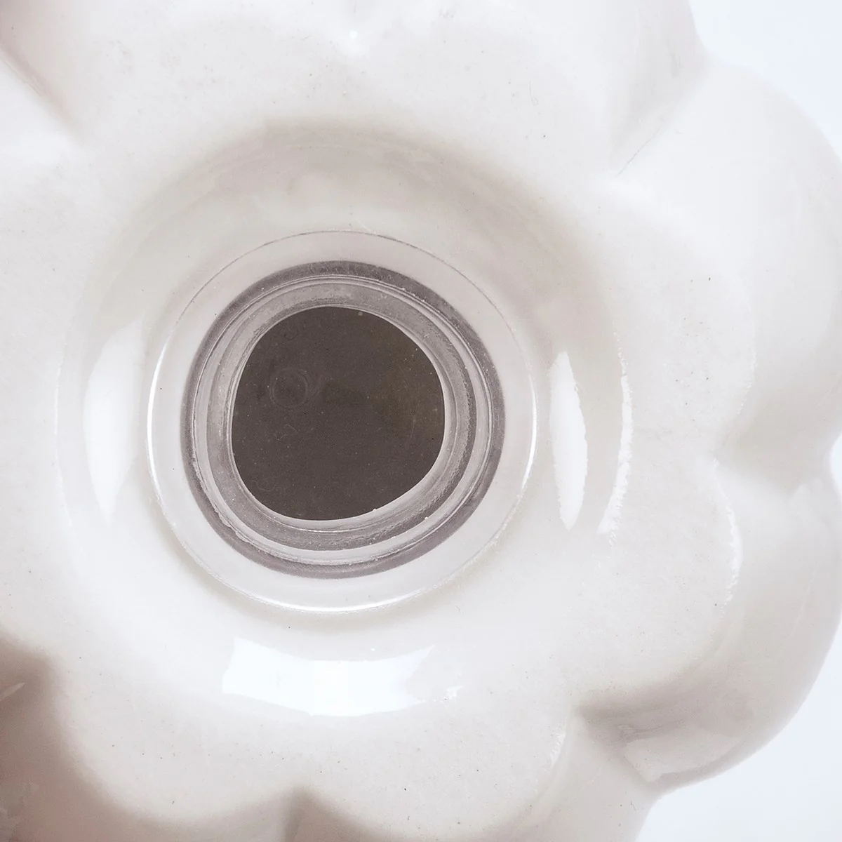 ๐ White Pumpkin Ceramic Salt and Pepper Shakers - Image 6