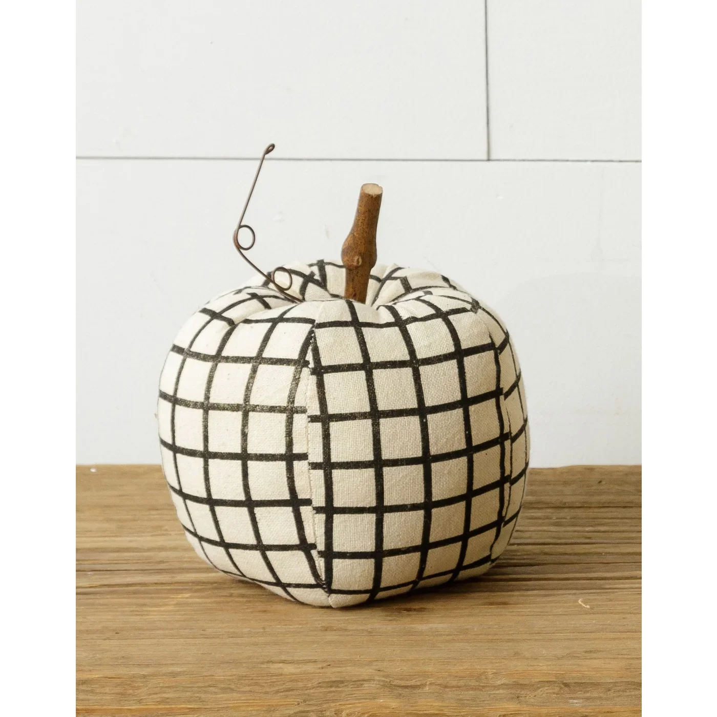 ๐ Window Pane Check Fabric Pumpkin Black and White 6" H